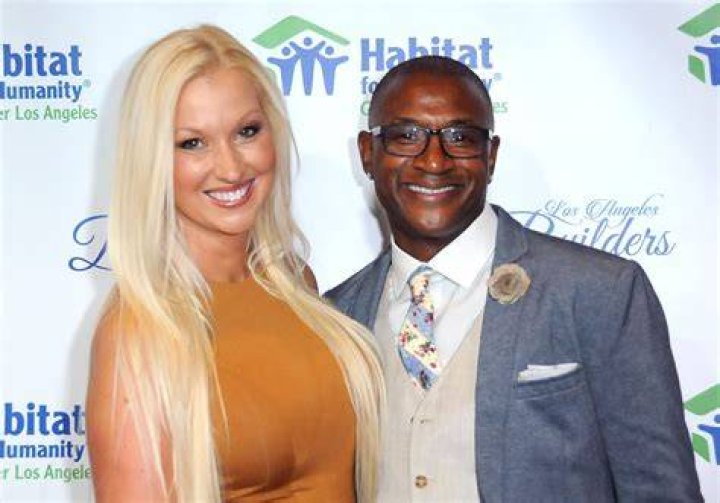 Amanda Moore Is Tommy Davidson&rsquo;s Wife Who Owns a Business