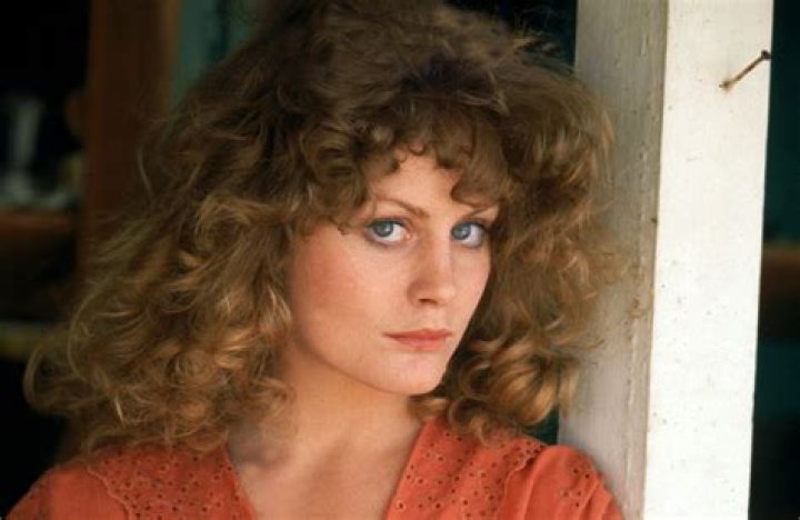 Beverly D'Angelo Bio, Family, Career, Husband, Net Worth, Measurements