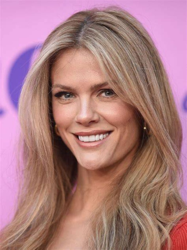 Brooklyn Decker's Height, Weight, Measurements & More