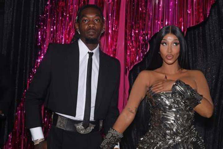 Cardi B and Offset pretend to have sex on Instagram live Daily Mail