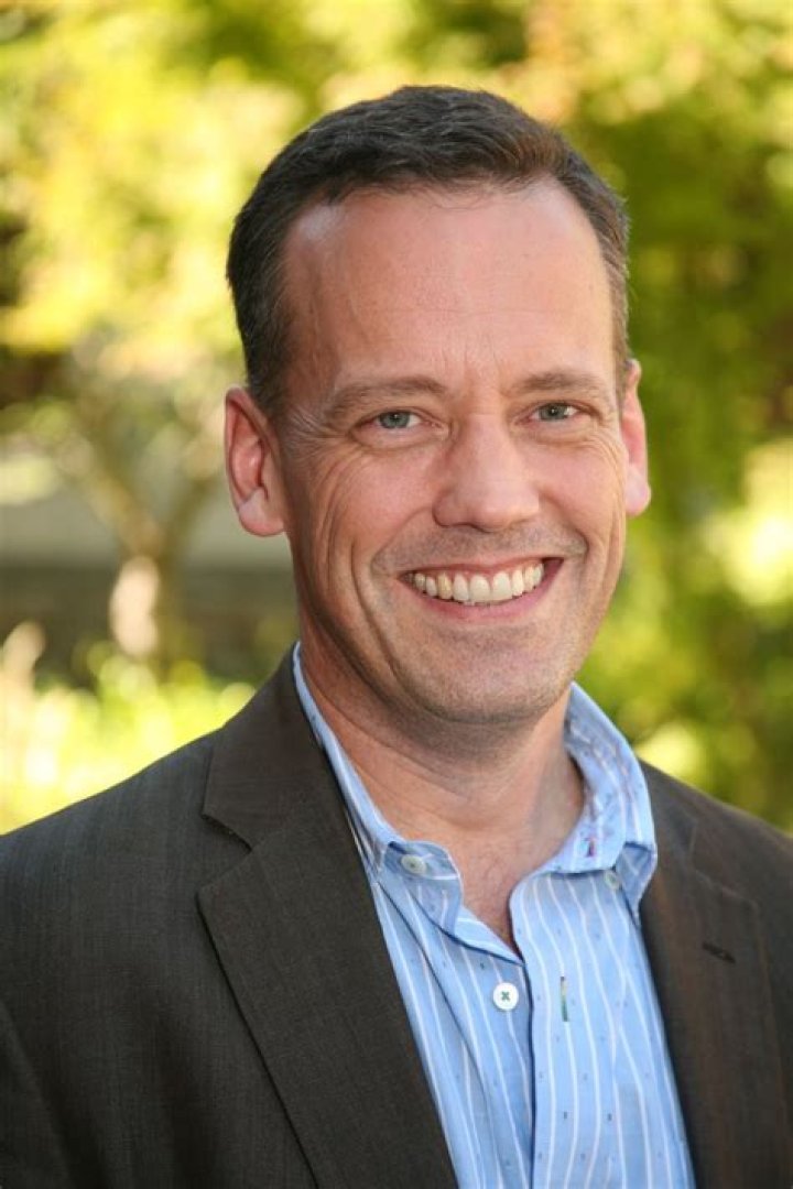 Dee Bradley Baker's Dozens (of Characters) │ Who's That Voice? YouTube
