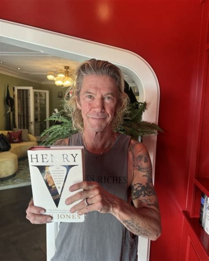 Duff McKagan Wiki 2021 Net Worth, Height, Weight, Relationship & Full