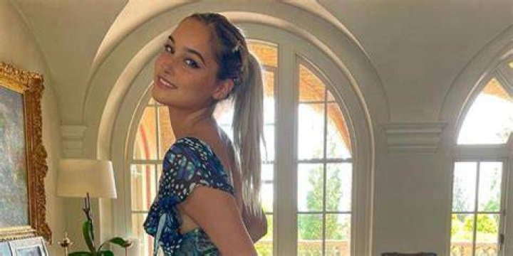 Ella May Clapton: Rising Star In Her Own Right