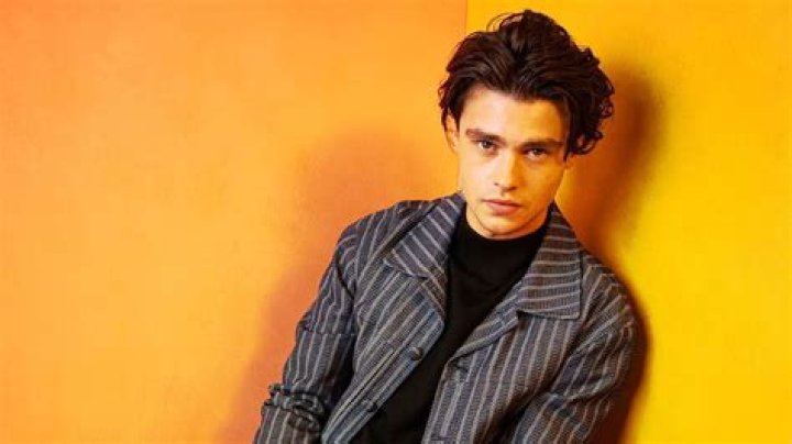 Felix Mallard Net Worth, Age, Relationship Status, Career