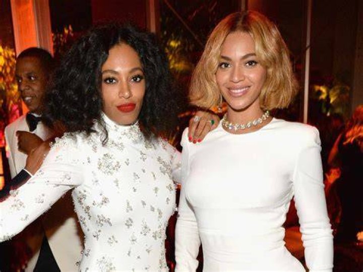 How Solange and Beyoncé Maintain Their Friendship as Sisters