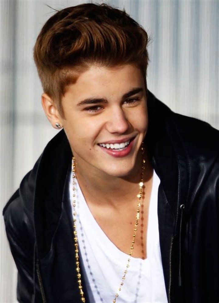 Justin Bieber ‘May Need Surgery' After Jumping Off A Cliff In