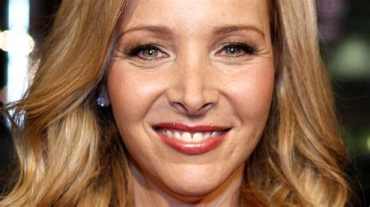 Lisa Kudrow Net Worth 2024 Age, Height, Family Insights & More