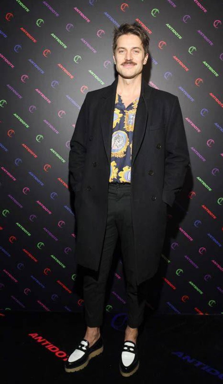 Lucas Bravo Wiki, Height, Age, Girlfriend, Family, Biography & More