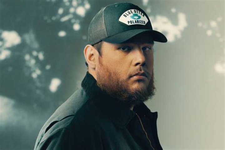 Luke Combs &ldquo;Where the Wild Things Are&rdquo; Live at CMA Awards 2023