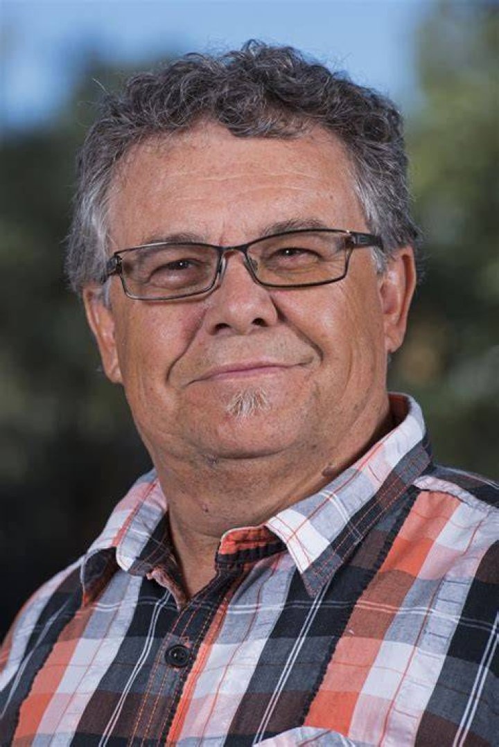 Malcolm Connolly Pathways to Postgraduate Study for Indigenous Australian Students