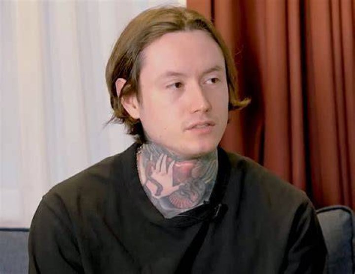 Noah Sebastian bio, wiki, age, height, girlfriend, bad omens, net worth