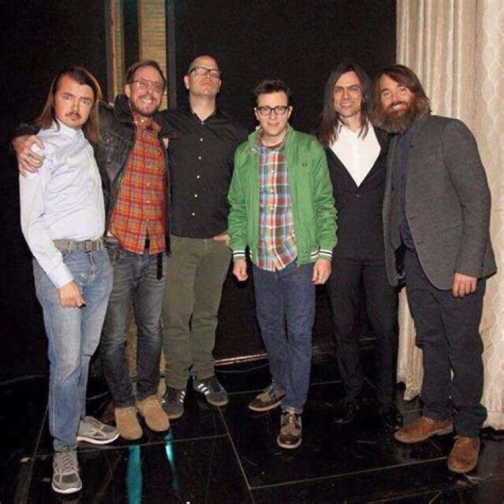Rivers Cuomo Bio, Age, Height, Young, Wife, Brother, Real Name, Net