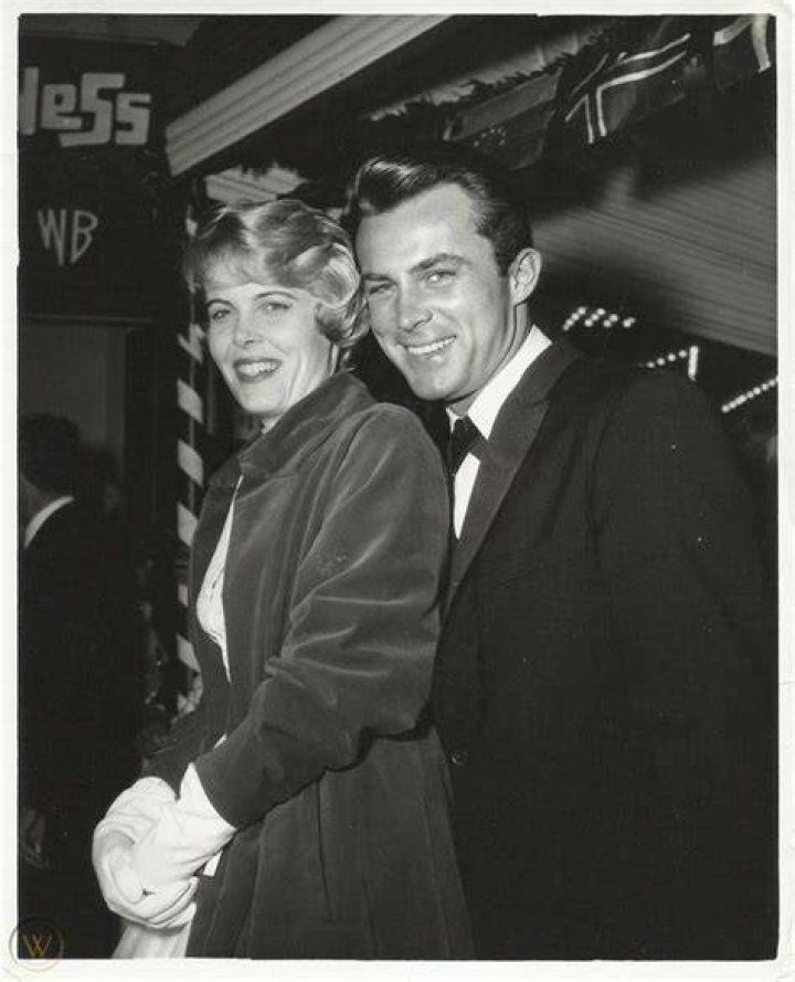 Robert Conrad Net worth, House, Car, Salary, Single & Family 2018 Muzul
