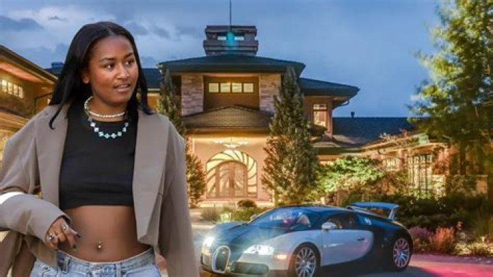 Sasha Obama Net Worth How Much Is Her Worth in 2022? Who's Her
