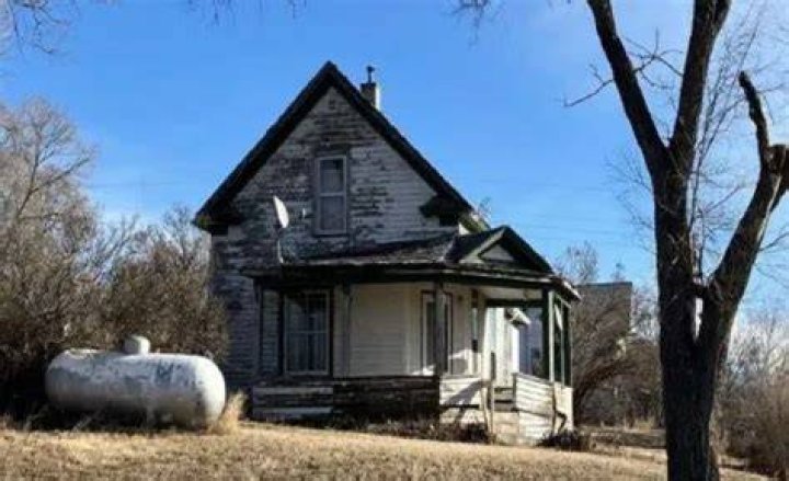 sold. Circa 1940 in Foreclosure property. 149,000 The Old