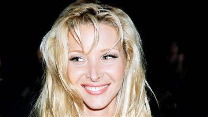 Unveiling Lisa Kudrow's Enduring Relationships: Discoveries And Insights