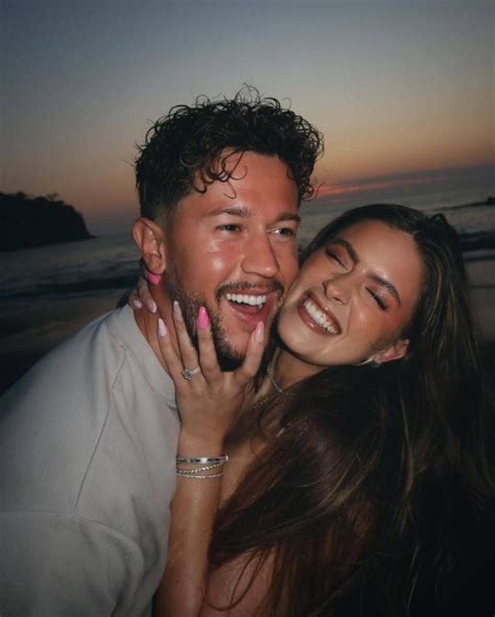 Whitney Simmons Net Worth 2024 Age, Bf, and House